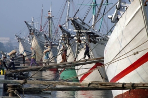 Kapal Pinisi yang berlabuh di Sunda Kelapa